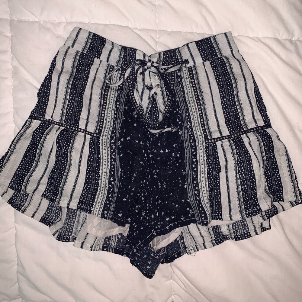 FLOWY SHORTS